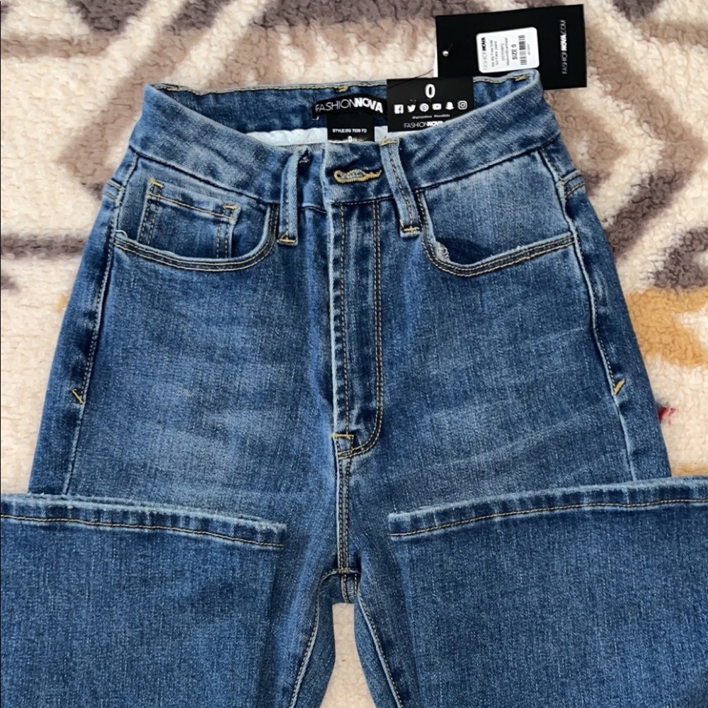 FashionNova side slit jeans - Picture 5 of 7
